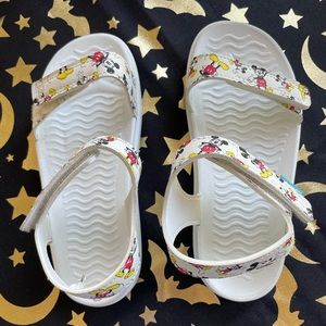 Native Disney sandals size 12 EUC